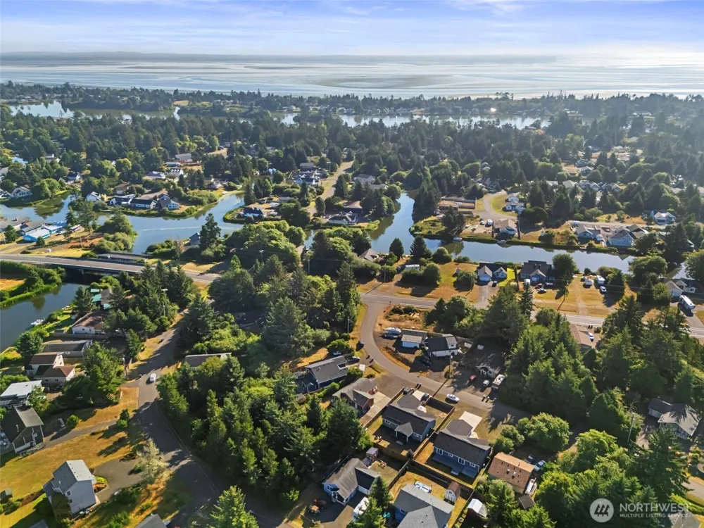112 Seagate Street SW Ocean Shores, WA 98569