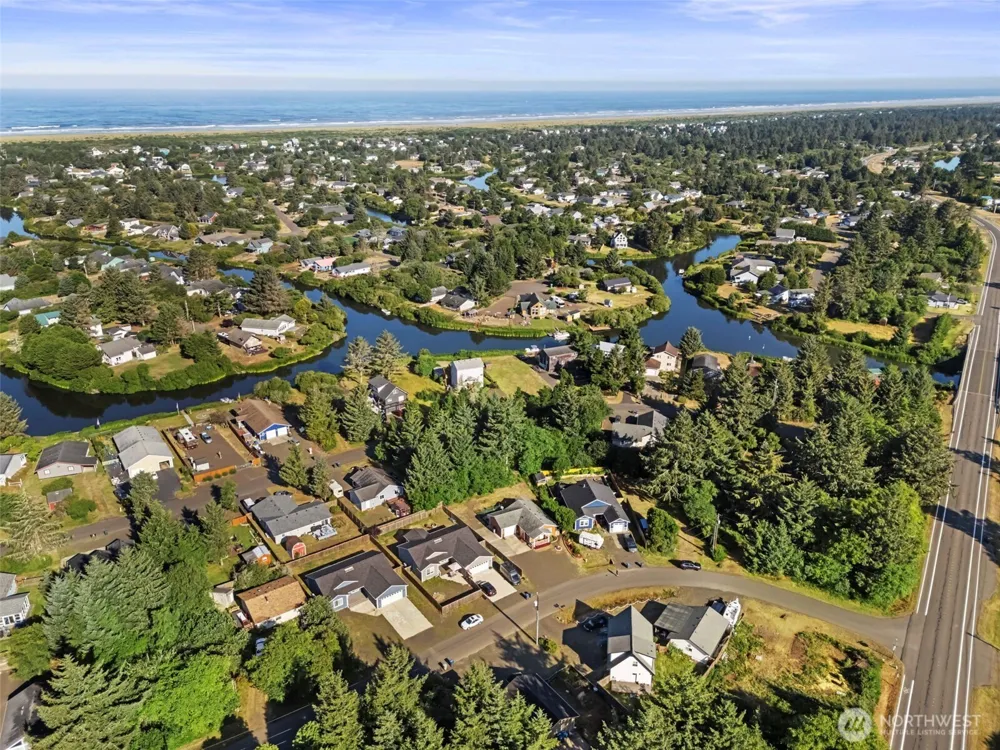 112 Seagate Street SW Ocean Shores, WA 98569
