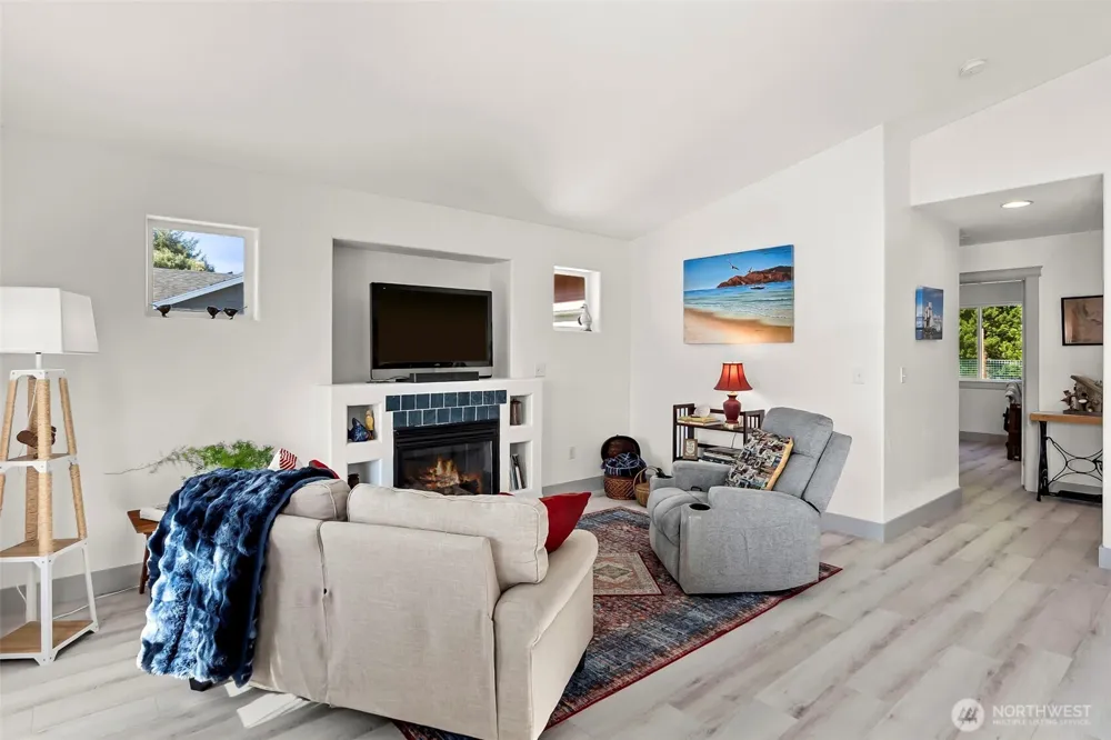 112 Seagate Street SW Ocean Shores, WA 98569