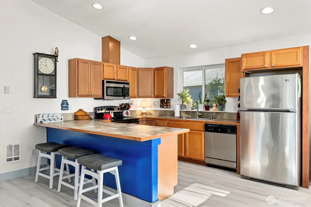 112 Seagate Street SW Ocean Shores, WA 98569