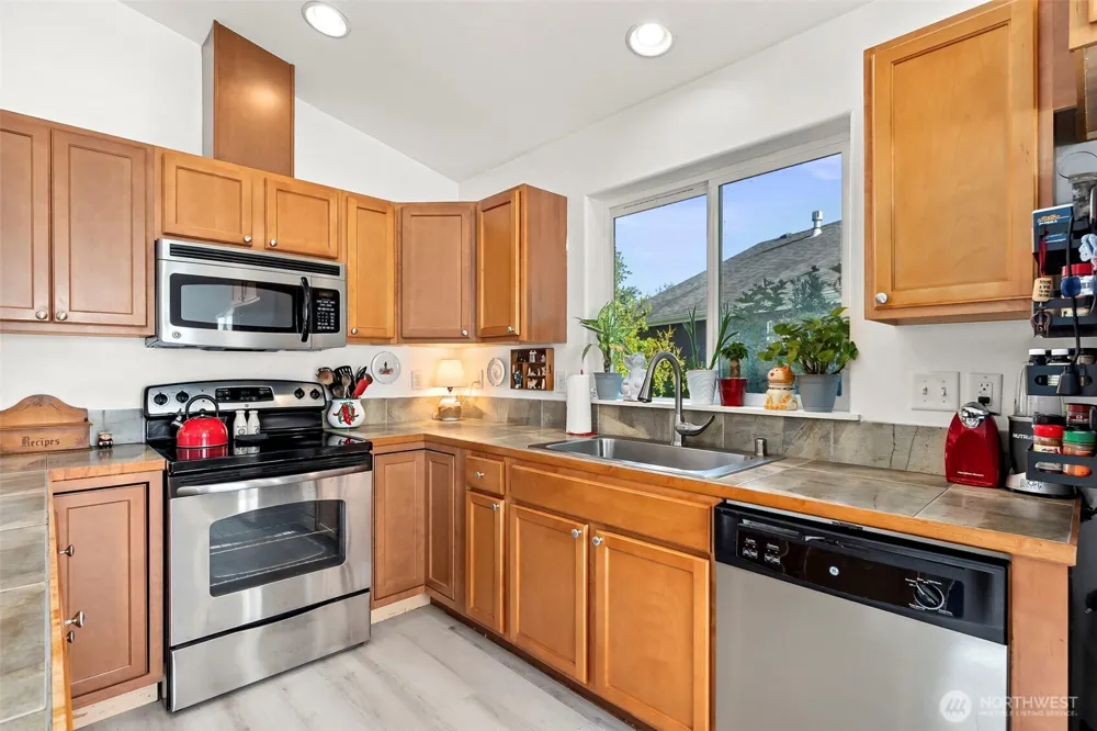 112 Seagate Street SW Ocean Shores, WA 98569