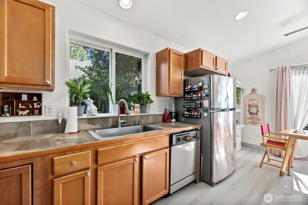 112 Seagate Street SW Ocean Shores, WA 98569