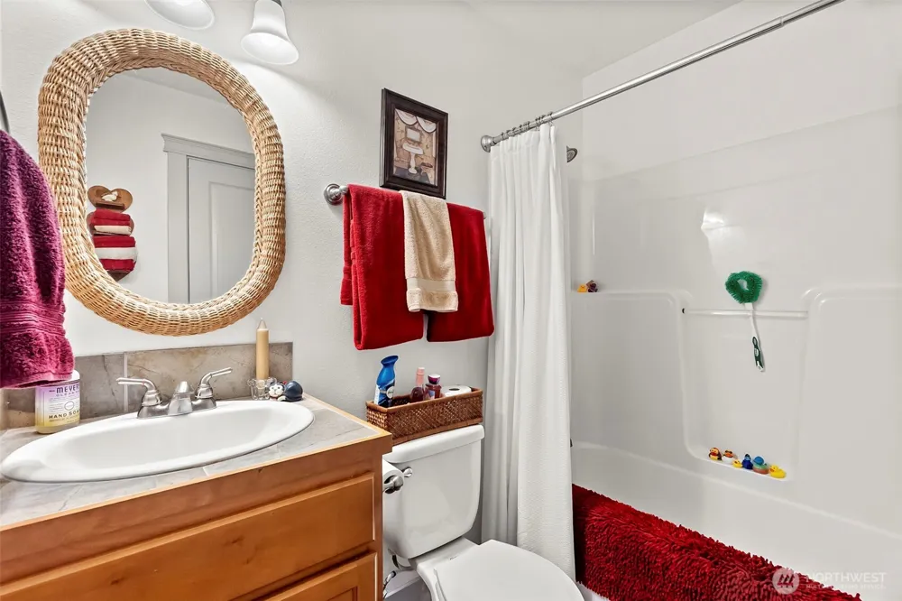 112 Seagate Street SW Ocean Shores, WA 98569