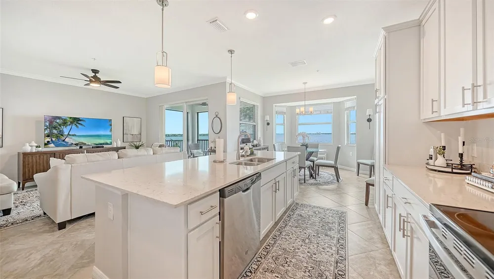 910 TIDEWATER SHORES LOOP #402 Bradenton, FL 34208
