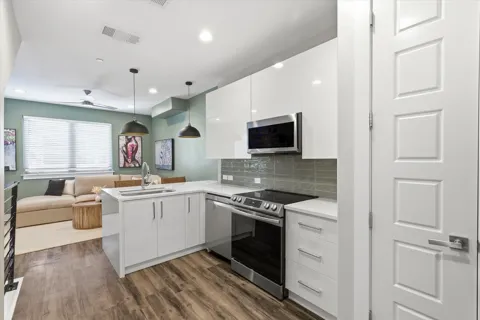 1118 Galveston Avenue #5