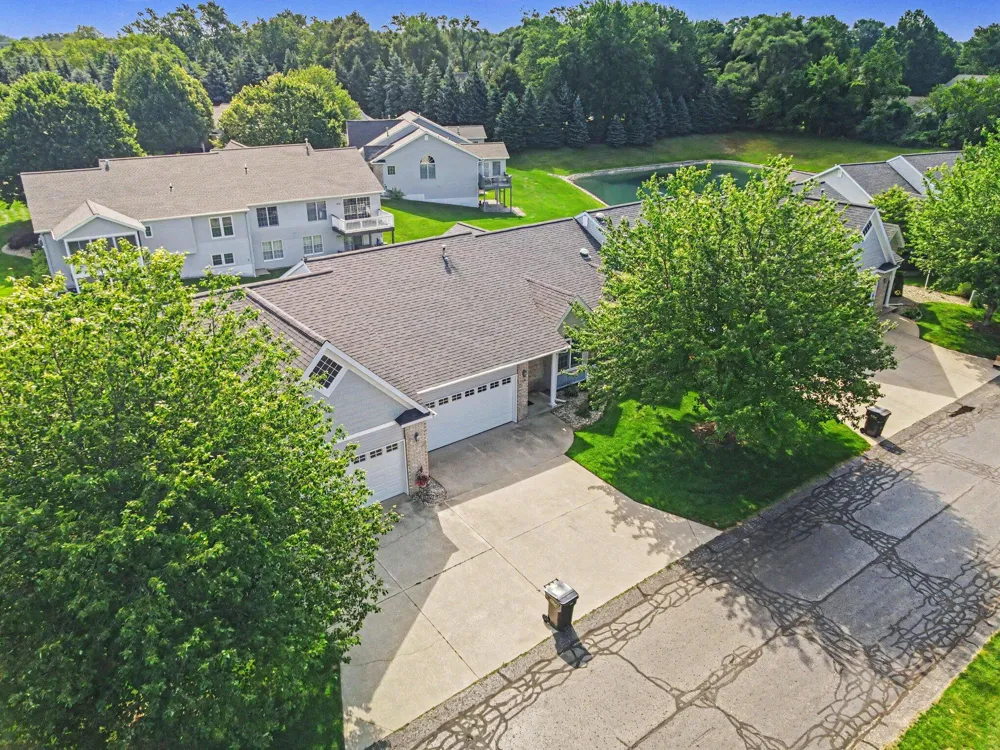 11286 Blue Heron Parkway #24 Holland, MI 49424