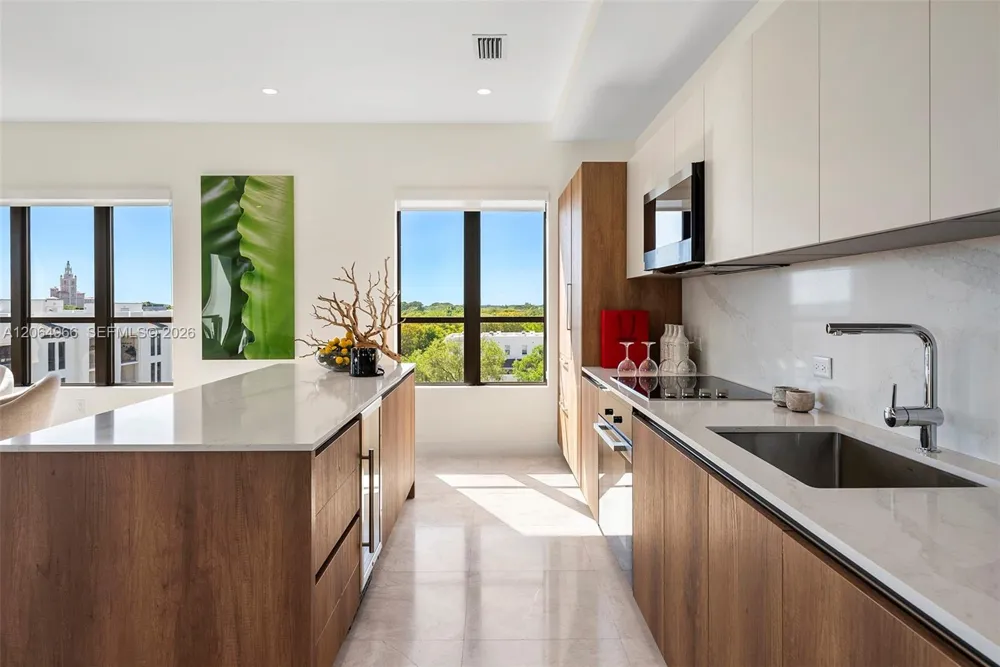 701 Valencia Ave #403 Coral Gables, FL 33134
