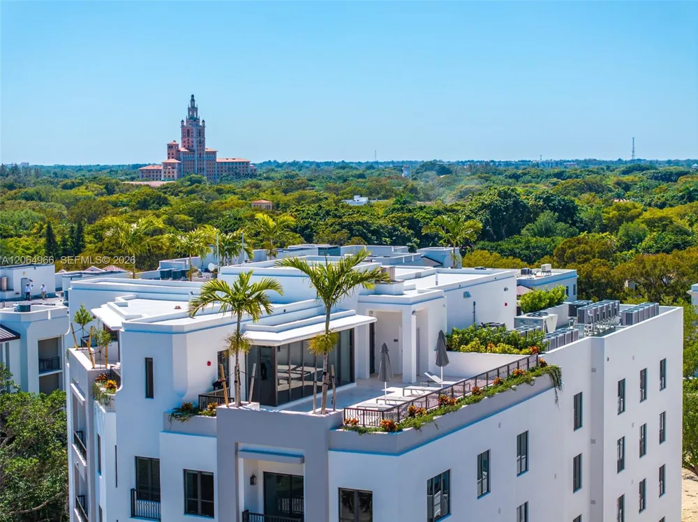 701 Valencia Ave #403 Coral Gables, FL 33134