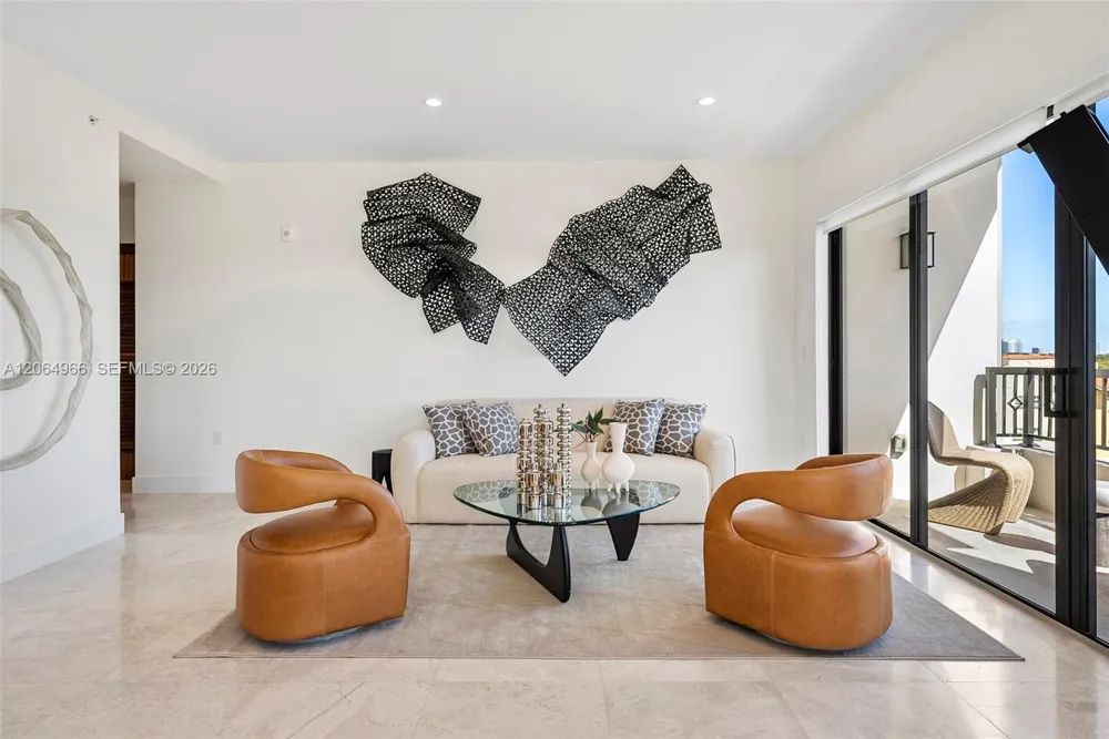 701 Valencia Ave #403 Coral Gables, FL 33134