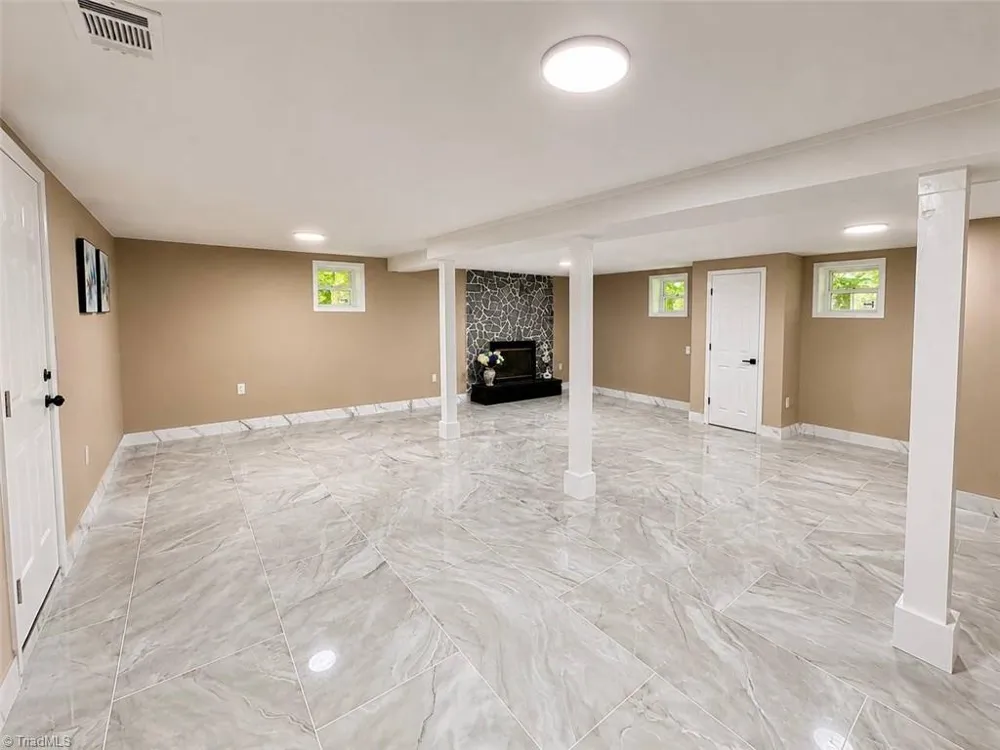 302 Wafford Road Lexington, NC 27292
