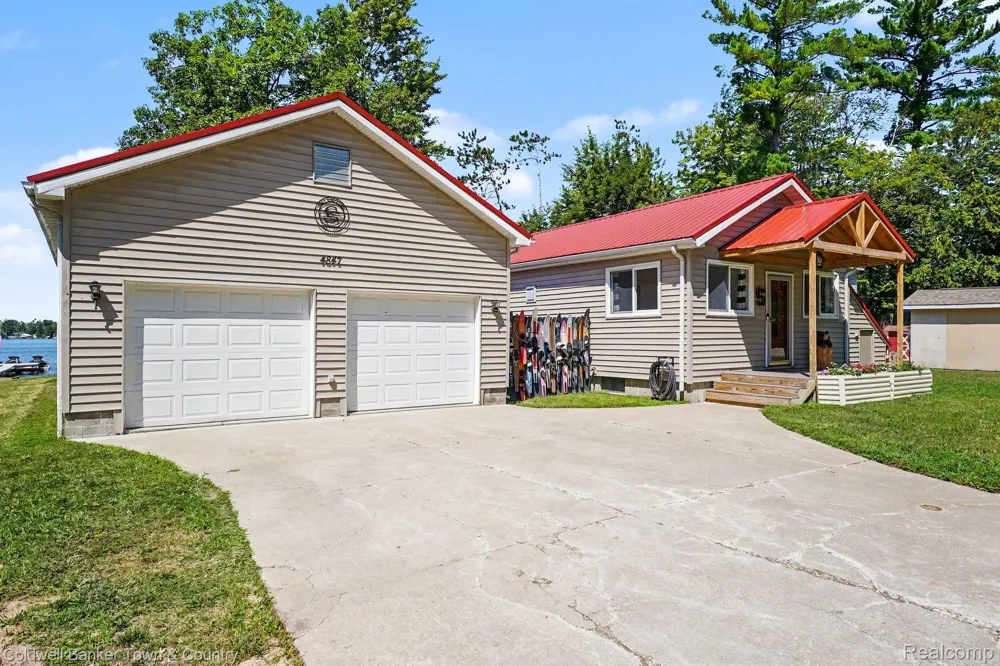 4847 Franklin Street Plainfield Township, MI 48739