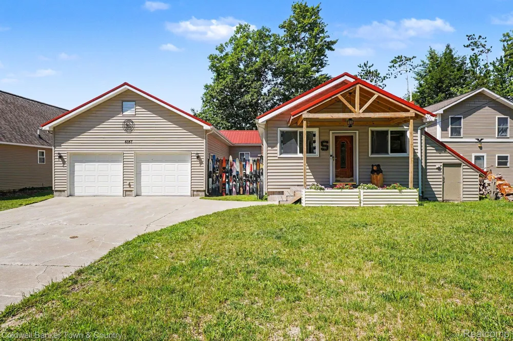 4847 Franklin Street Plainfield Township, MI 48739
