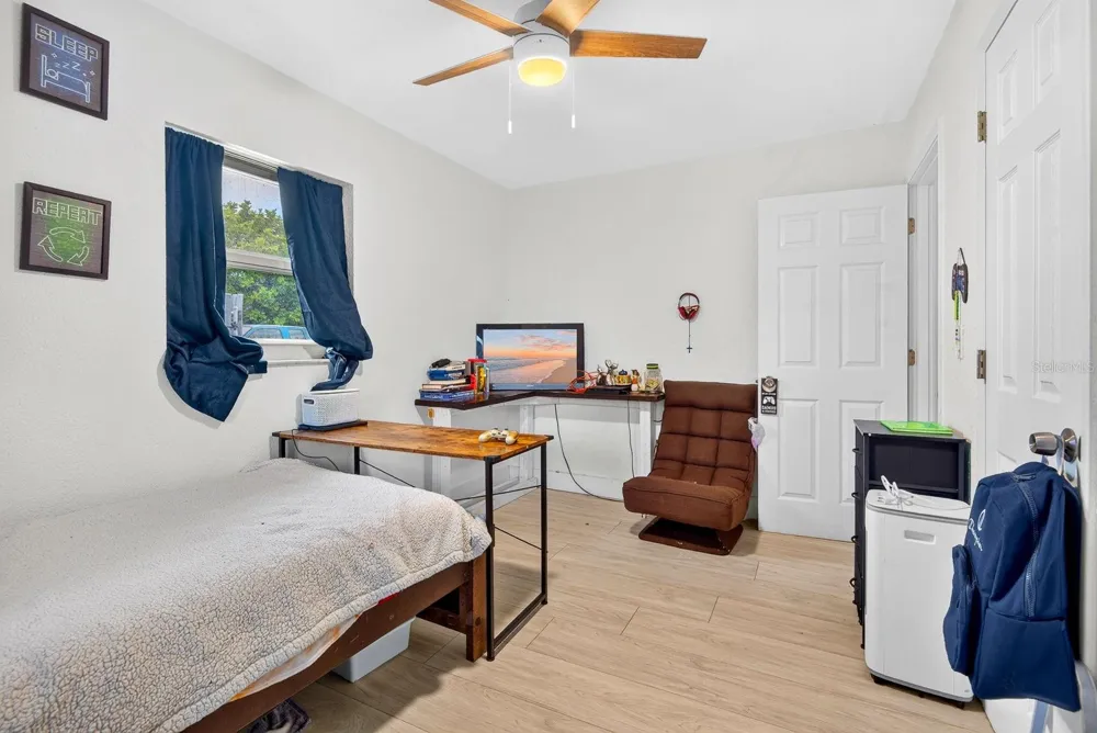 707 65TH AVENUE DRIVE W Bradenton, FL 34207