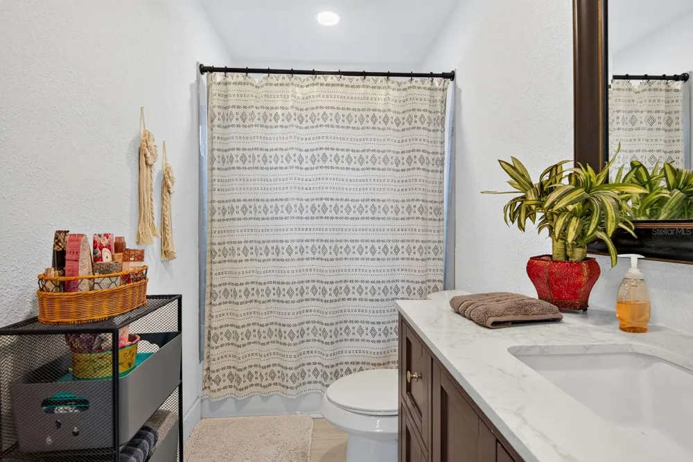 707 65TH AVENUE DRIVE W Bradenton, FL 34207
