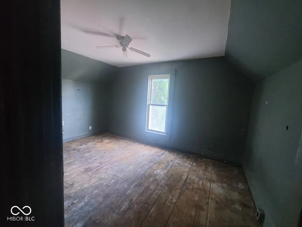 2209 E Lynn Street Anderson, IN 46016
