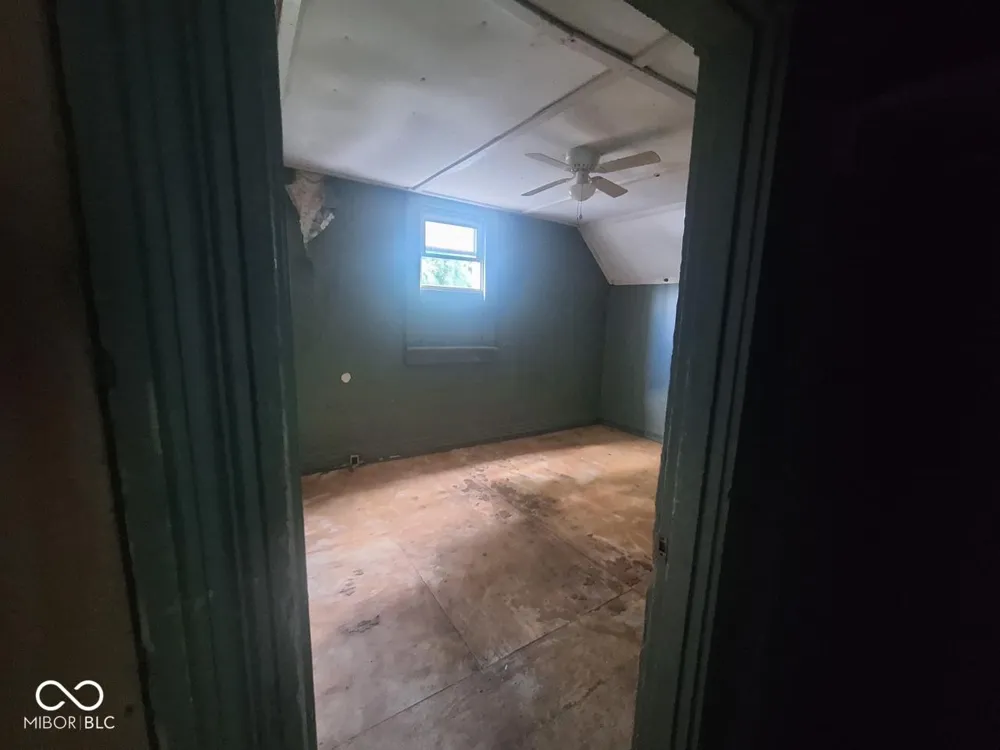 2209 E Lynn Street Anderson, IN 46016