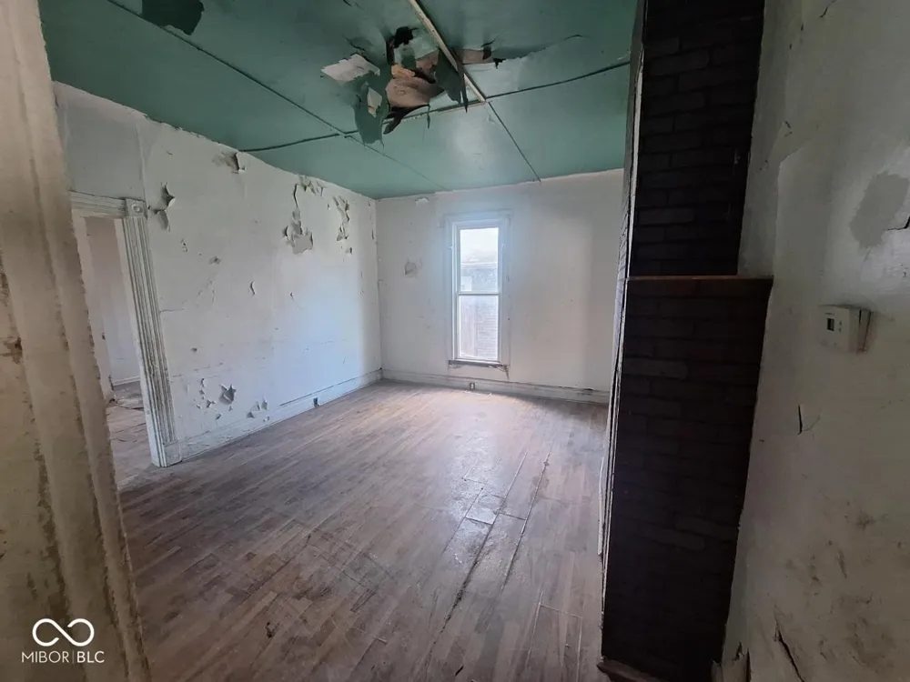 2209 E Lynn Street Anderson, IN 46016