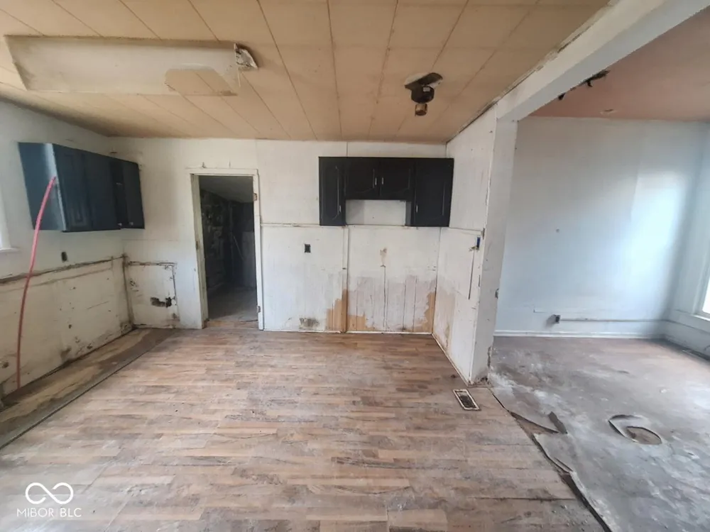 2209 E Lynn Street Anderson, IN 46016