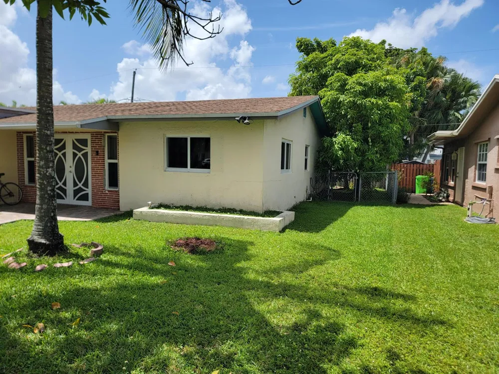 10641 NW 28TH PLACE Sunrise, FL 33322