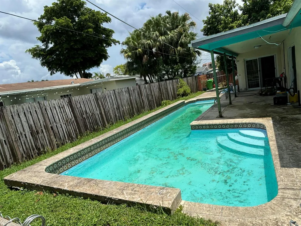10641 NW 28TH PLACE Sunrise, FL 33322