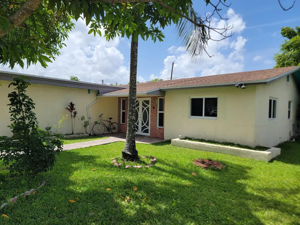 10641 NW 28TH PLACE Sunrise, FL 33322