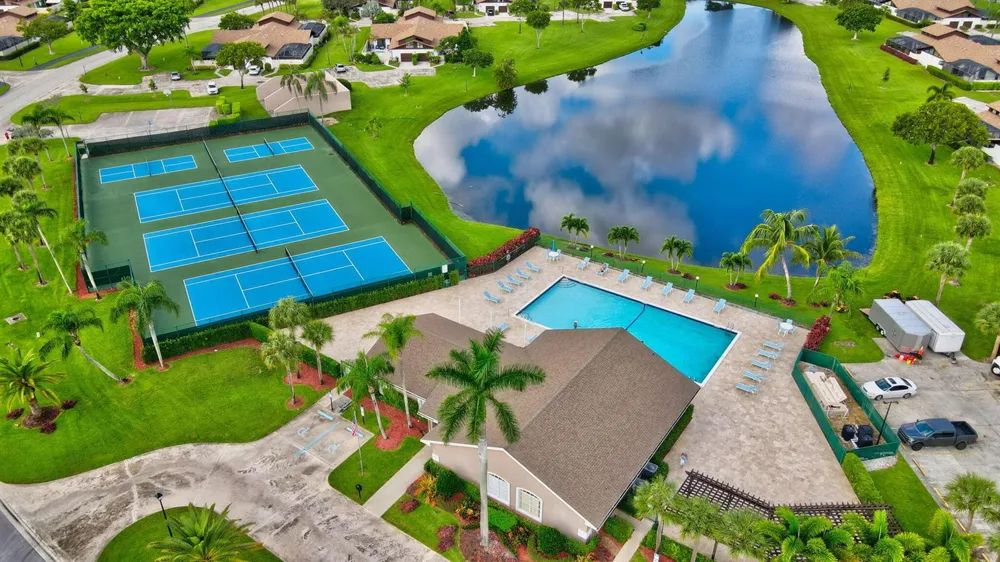 9621 BOCA GARDENS CIRCLE #C Boca Raton, FL 33496