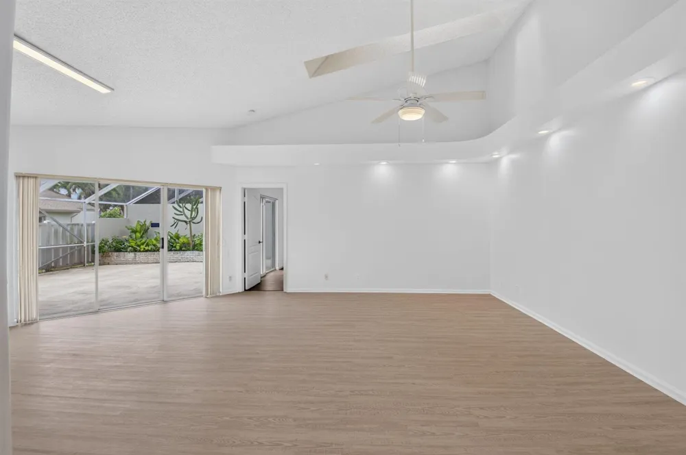 9621 BOCA GARDENS CIRCLE #C Boca Raton, FL 33496