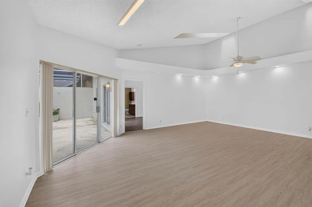 9621 BOCA GARDENS CIRCLE #C Boca Raton, FL 33496