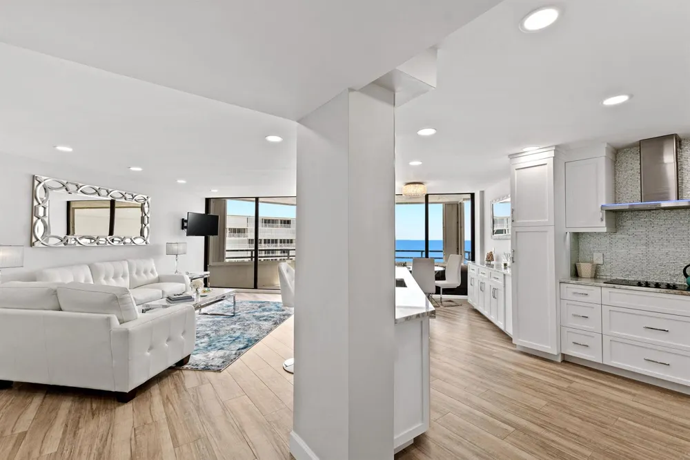 3560 S Ocean Boulevard #706 South Palm Beach, FL 33480