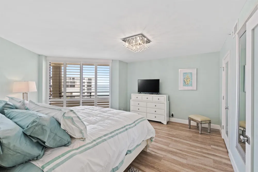 3560 S Ocean Boulevard #706 South Palm Beach, FL 33480