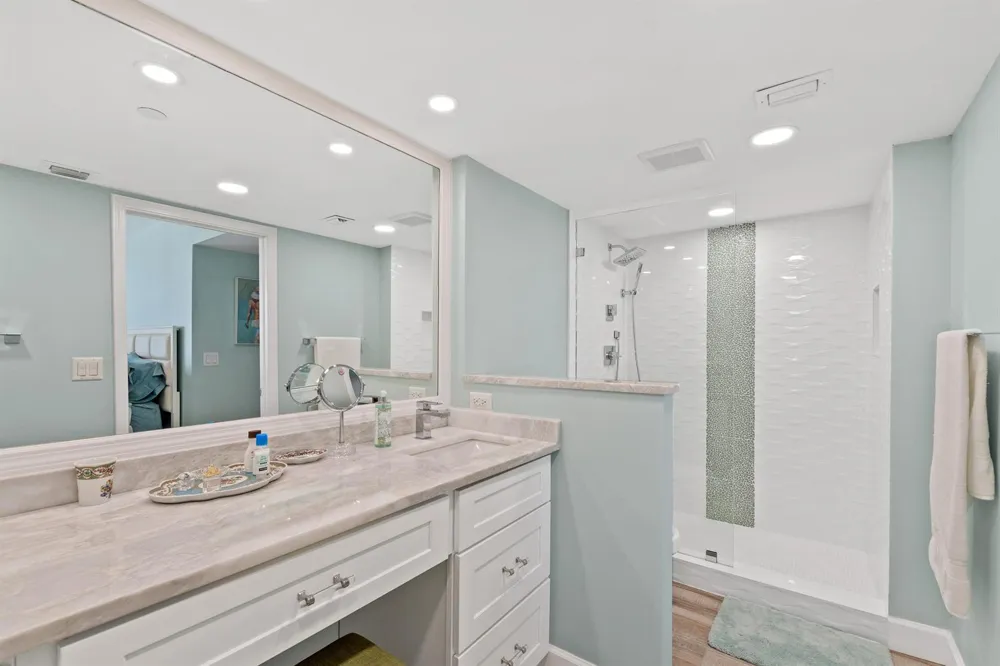 3560 S Ocean Boulevard #706 South Palm Beach, FL 33480