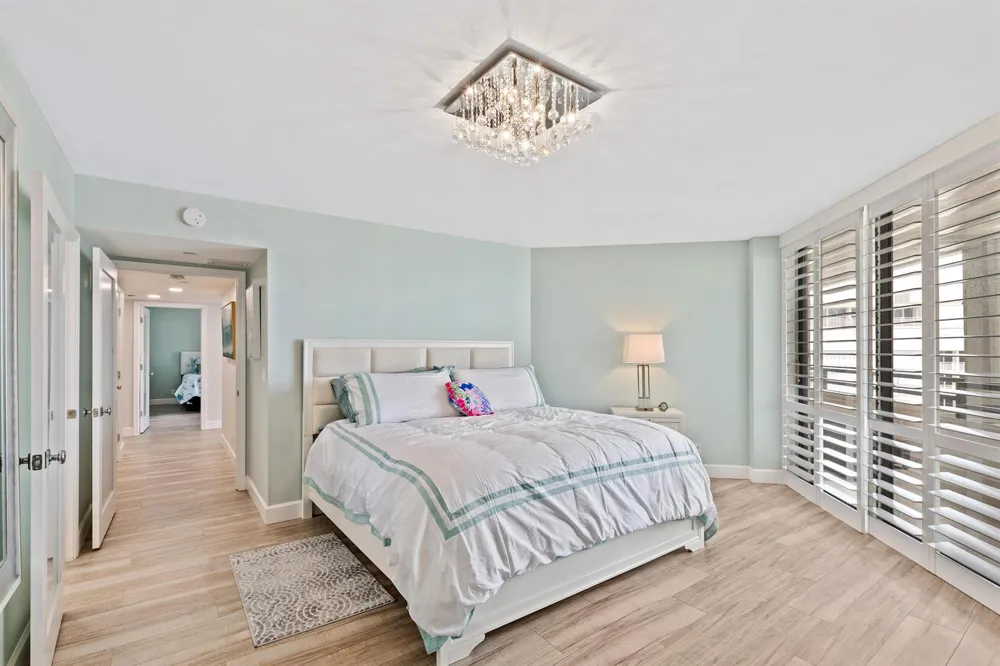 3560 S Ocean Boulevard #706 South Palm Beach, FL 33480