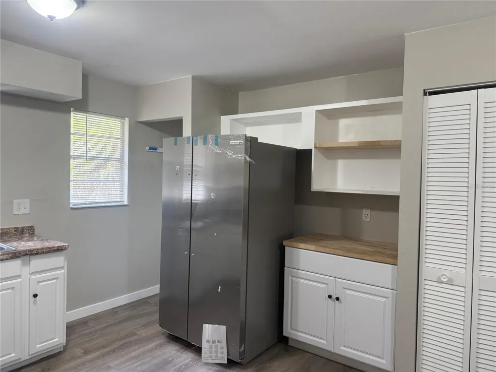 927 33RD AVENUE W Bradenton, FL 34205