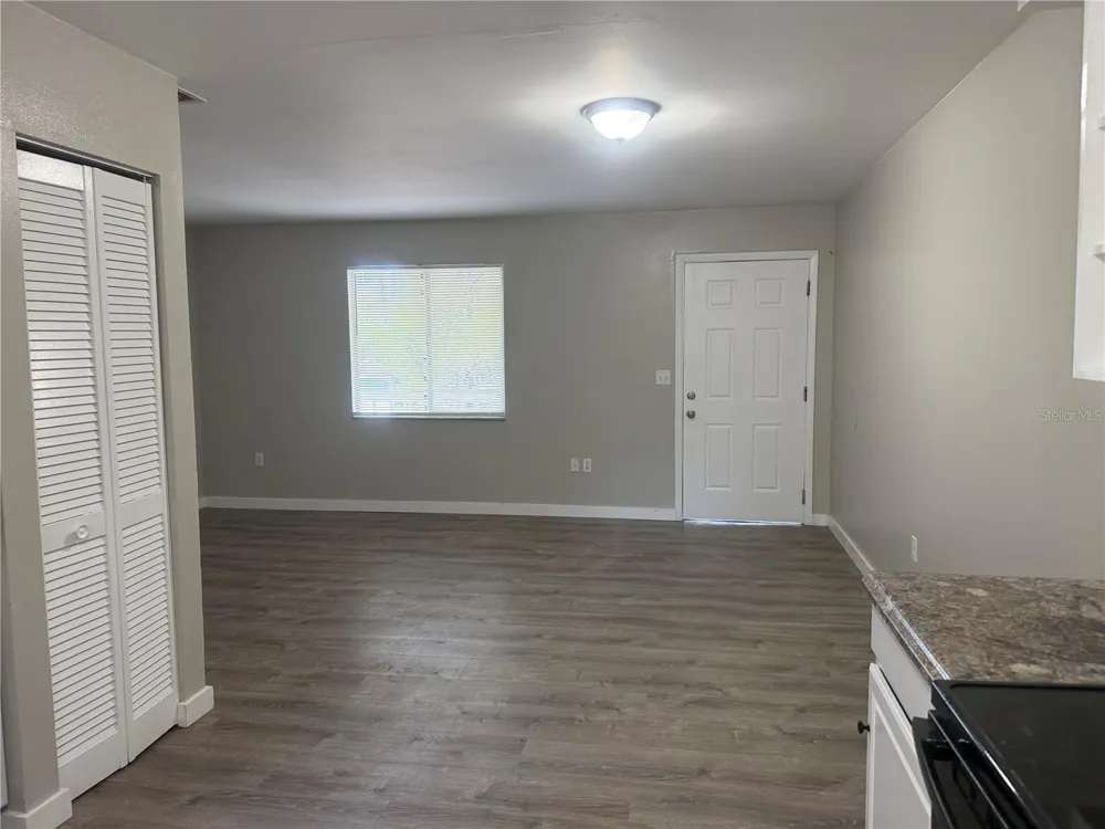 927 33RD AVENUE W Bradenton, FL 34205
