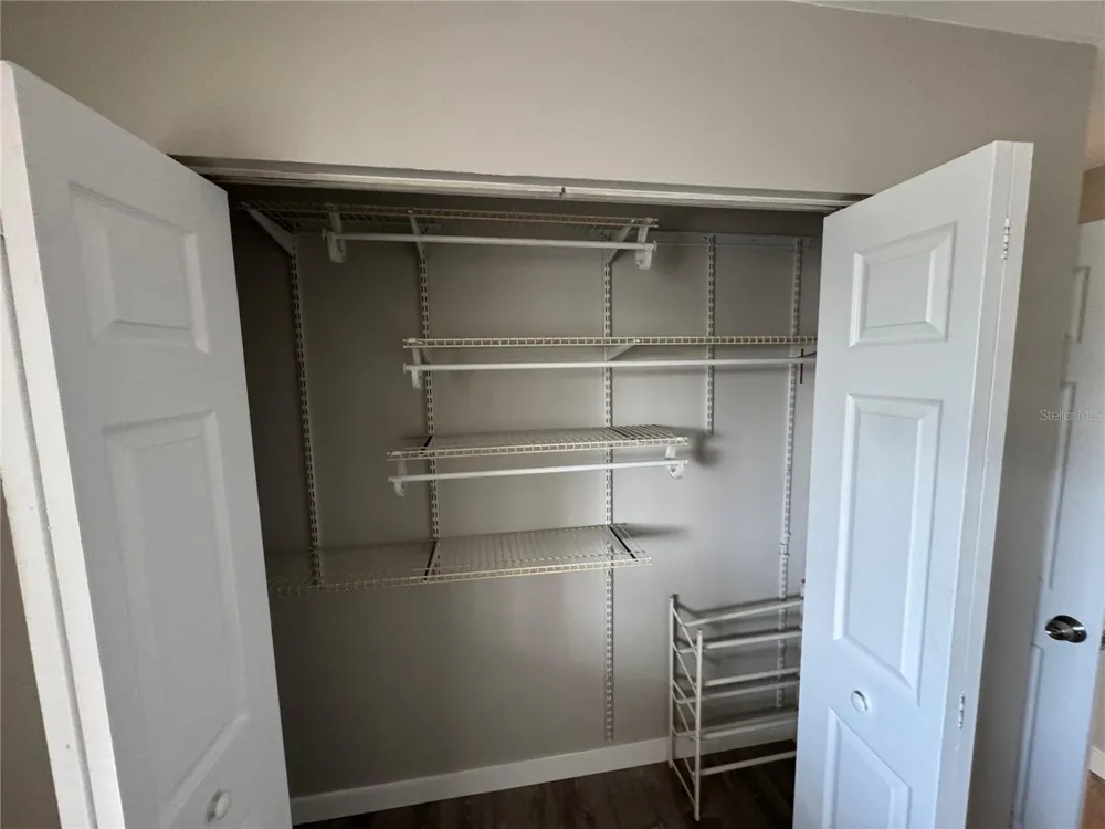 927 33RD AVENUE W Bradenton, FL 34205