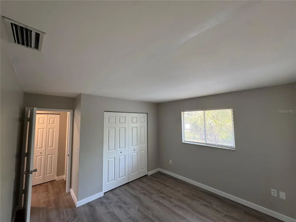 927 33RD AVENUE W Bradenton, FL 34205