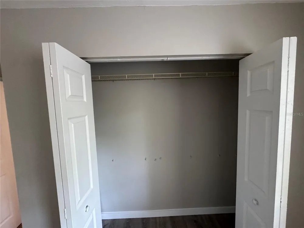 927 33RD AVENUE W Bradenton, FL 34205