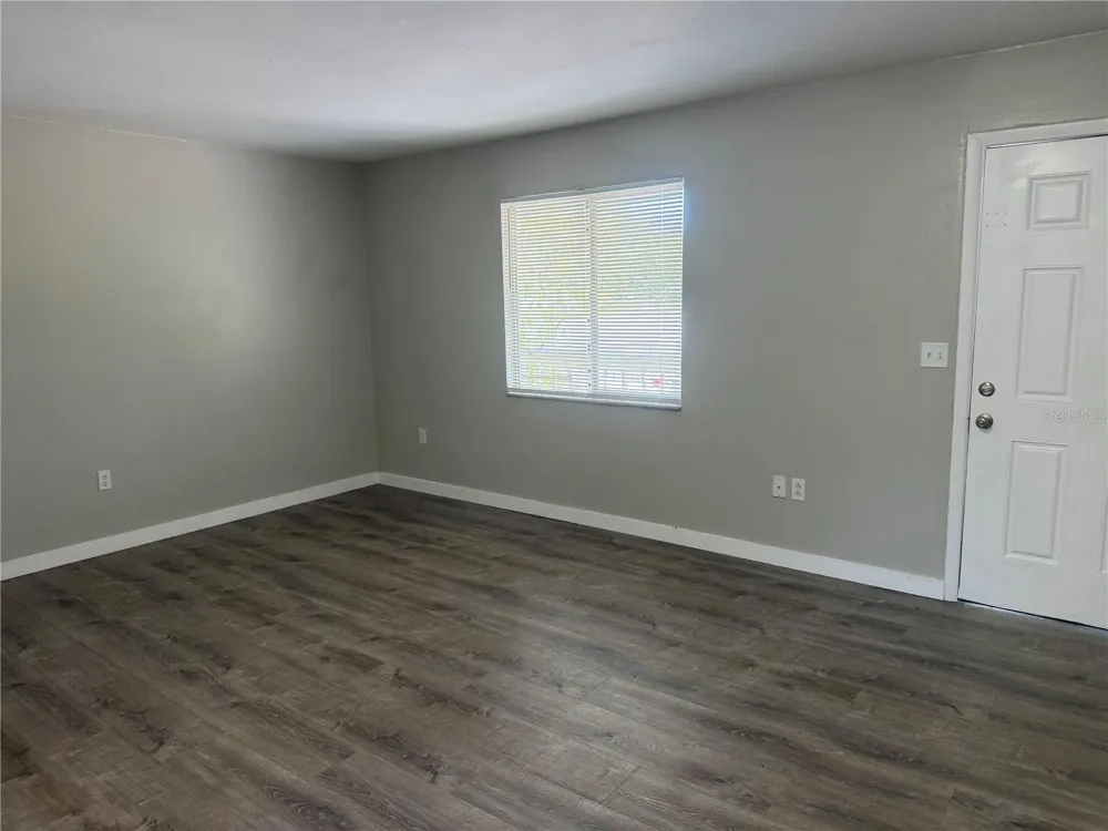 927 33RD AVENUE W Bradenton, FL 34205