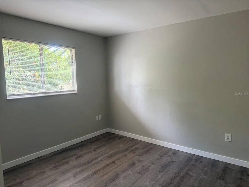 927 33RD AVENUE W Bradenton, FL 34205