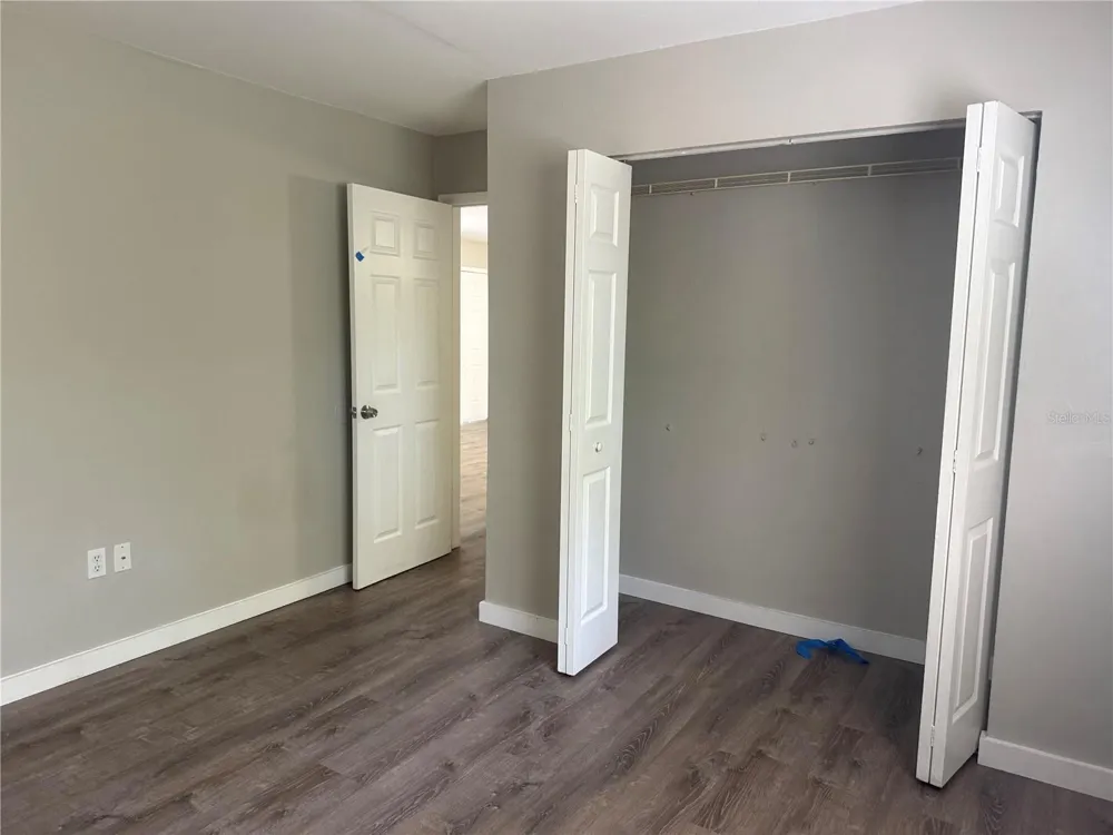 927 33RD AVENUE W Bradenton, FL 34205