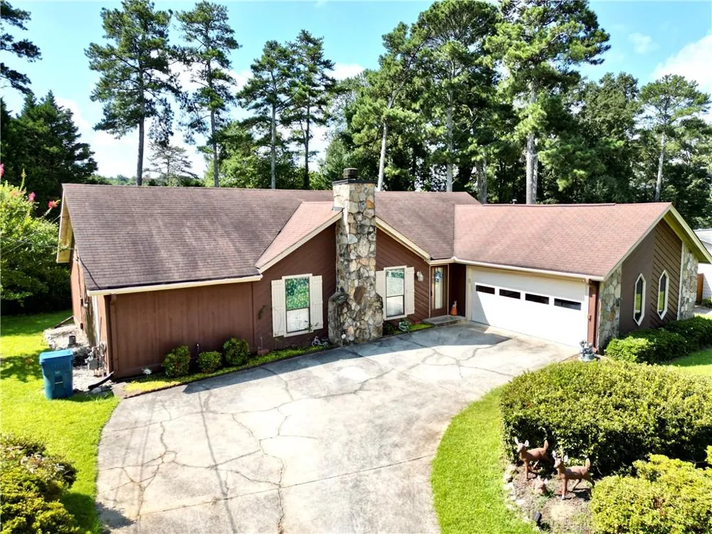 1166 Lakeridge Court Grayson, GA 30017