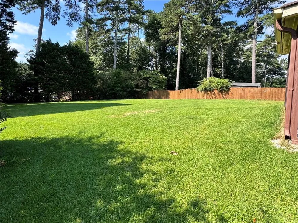 1166 Lakeridge Court Grayson, GA 30017