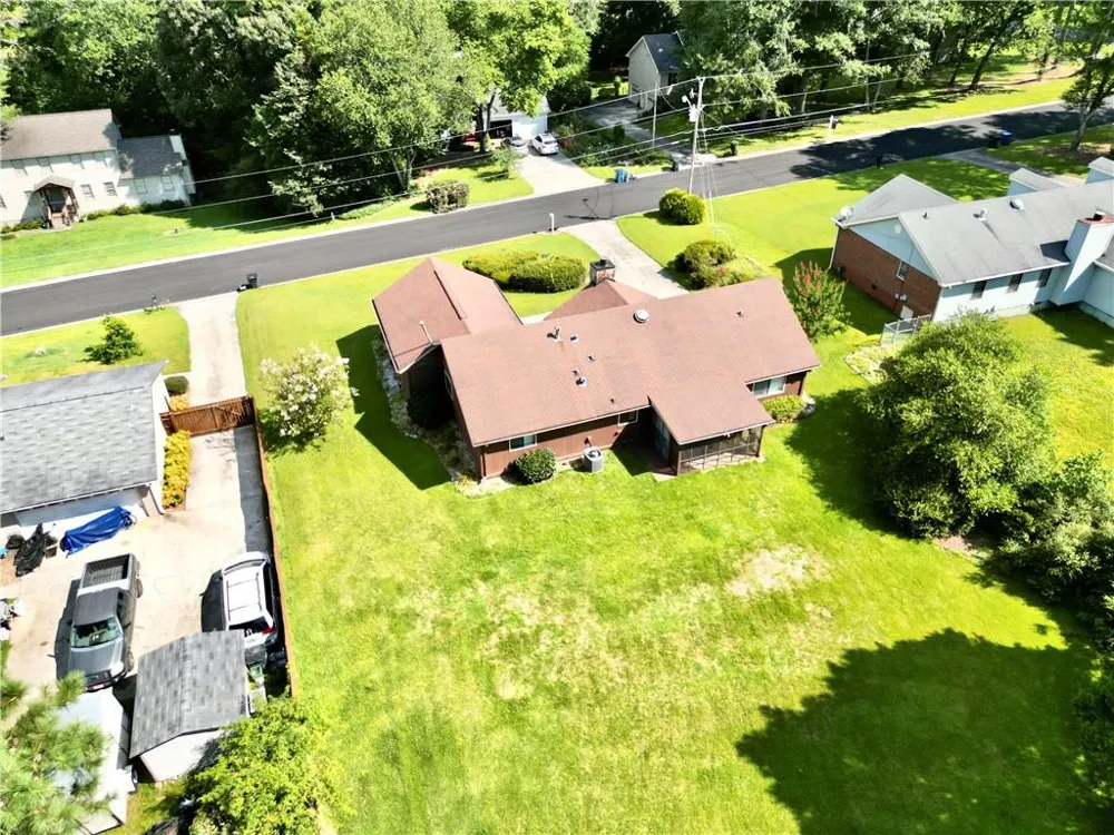 1166 Lakeridge Court Grayson, GA 30017