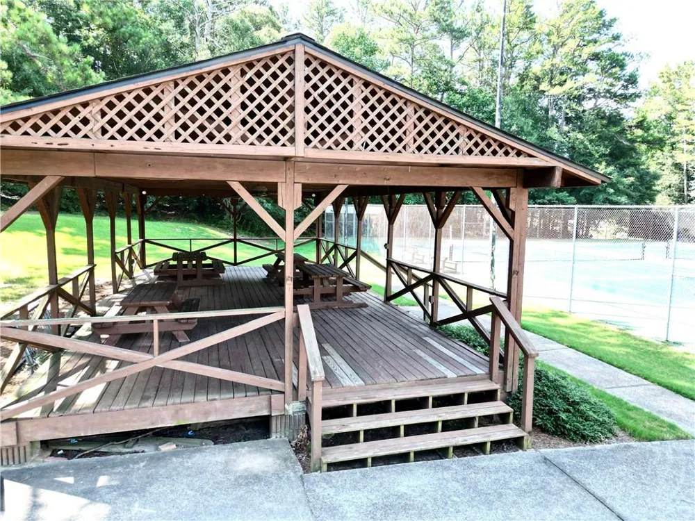 1166 Lakeridge Court Grayson, GA 30017