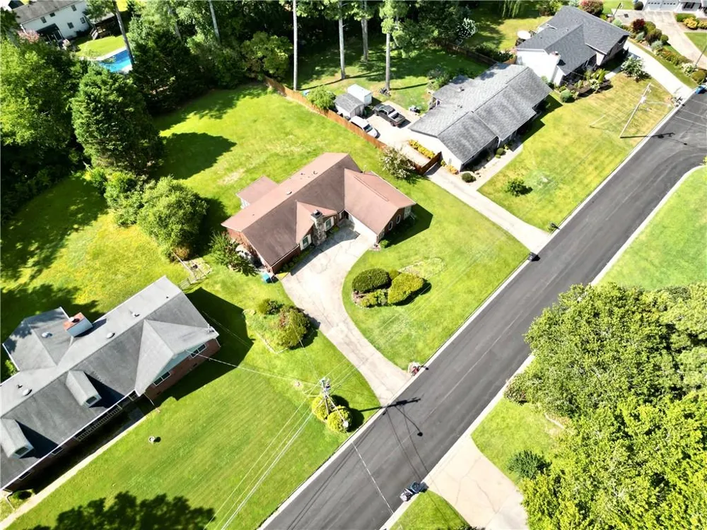 1166 Lakeridge Court Grayson, GA 30017