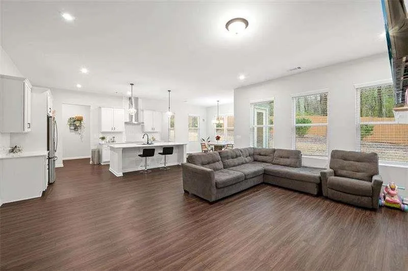 253 Birchwood Row Holly Springs, GA 30115