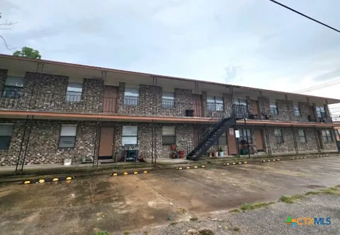 102 E Avenue A #7