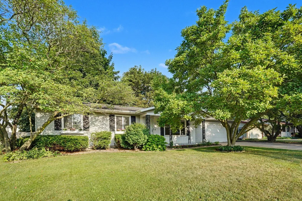 5800 Newhaven Drive Portage, MI 49024