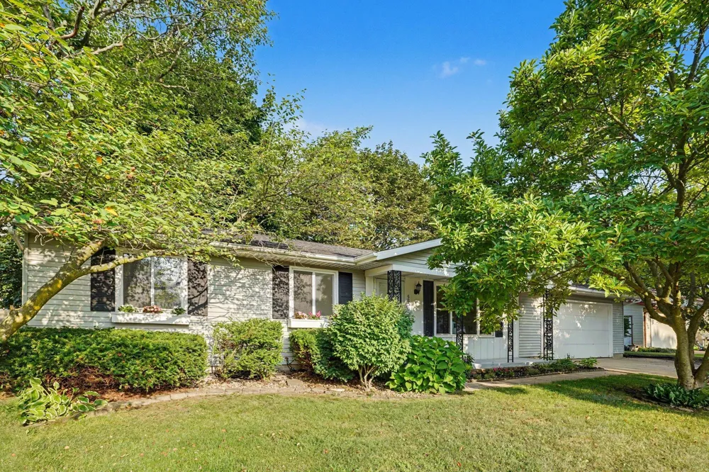 5800 Newhaven Drive Portage, MI 49024
