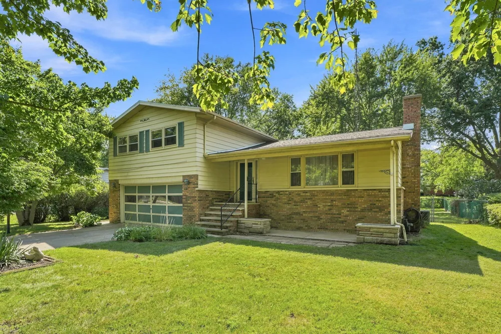 3350 Maple Lane St. Joseph, MI 49085